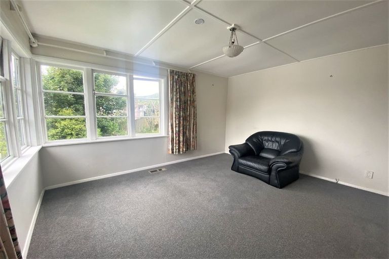 Photo of property in 3 Montgomery Avenue, Karori, Wellington, 6012