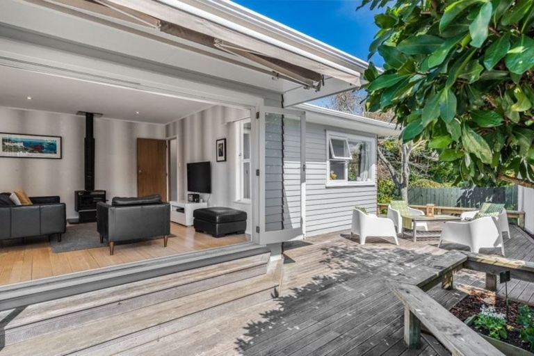 Photo of property in 1/24a Wolsley Avenue, Milford, Auckland, 0620