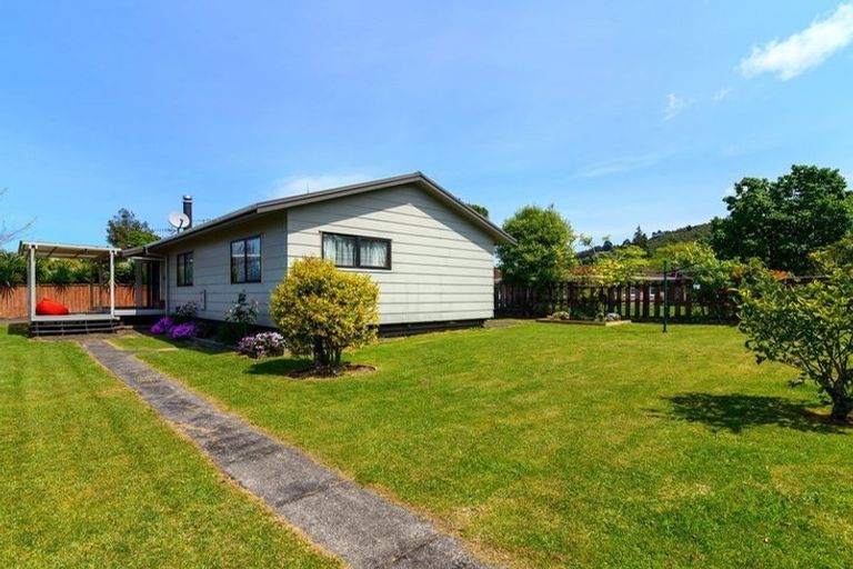 Photo of property in 1 Darroch Street, Fairy Springs, Rotorua, 3015