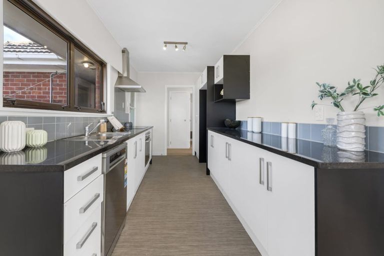 Photo of property in 12 Clayton Road, Manurewa, Auckland, 2102