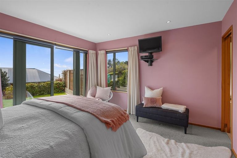 Photo of property in 262a Mount Pleasant Road, Mount Pleasant, Christchurch, 8081
