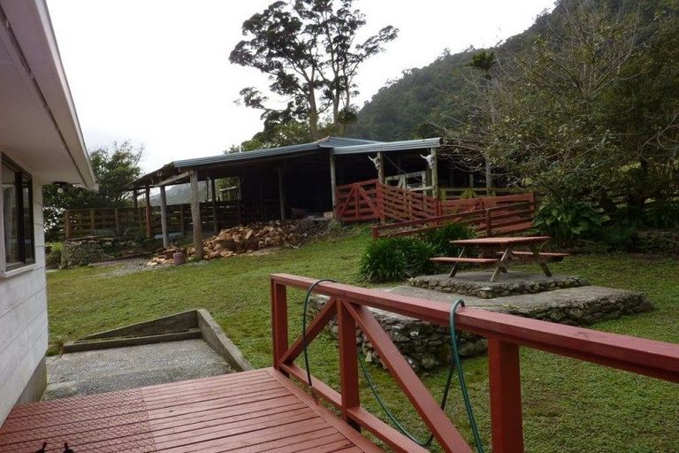 Photo of property in 2622 Coast Road, Barrytown, Runanga, 7873