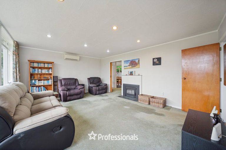 Photo of property in 40 Kamahi Street, Stokes Valley, Lower Hutt, 5019