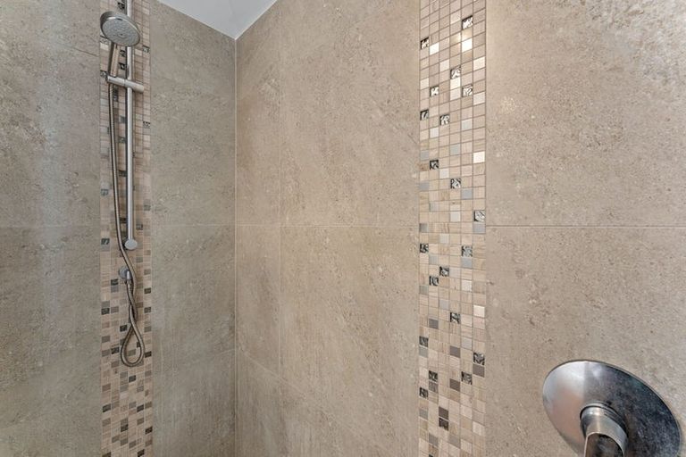 Photo of property in 11 Katui Street, Castor Bay, Auckland, 0620