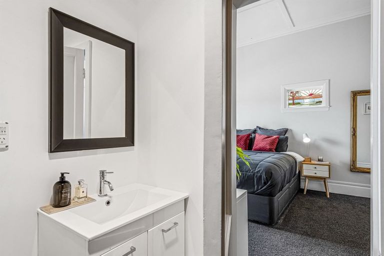 Photo of property in 1/20 Corrella Road, Belmont, Auckland, 0622