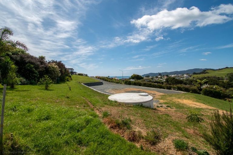 Photo of property in 13 Lori Lane, Coopers Beach, 0420