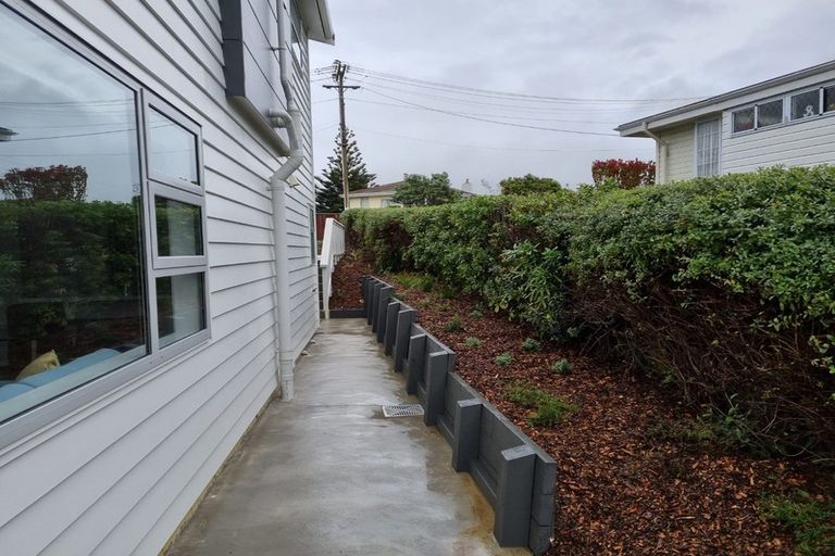 Photo of property in 8a Opapa Street, Titahi Bay, Porirua, 5022