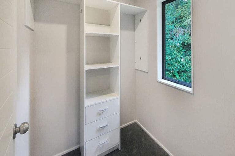 Photo of property in 15 Walnut Lane, Browns Bay, Auckland, 0630