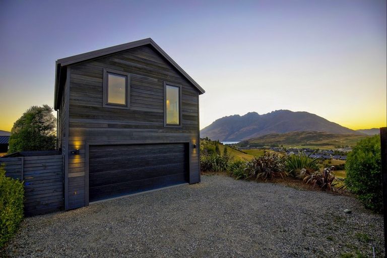 Photo of property in 3 Kintyre Court, Jacks Point, Queenstown, 9371