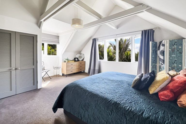 Photo of property in 9 Brownie Road, Laingholm, Auckland, 0604