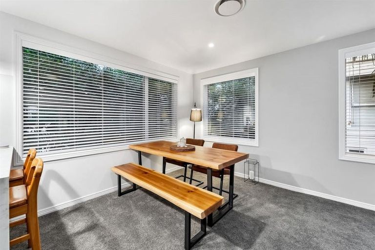 Photo of property in 2/31 Heathcote Road, Castor Bay, Auckland, 0620