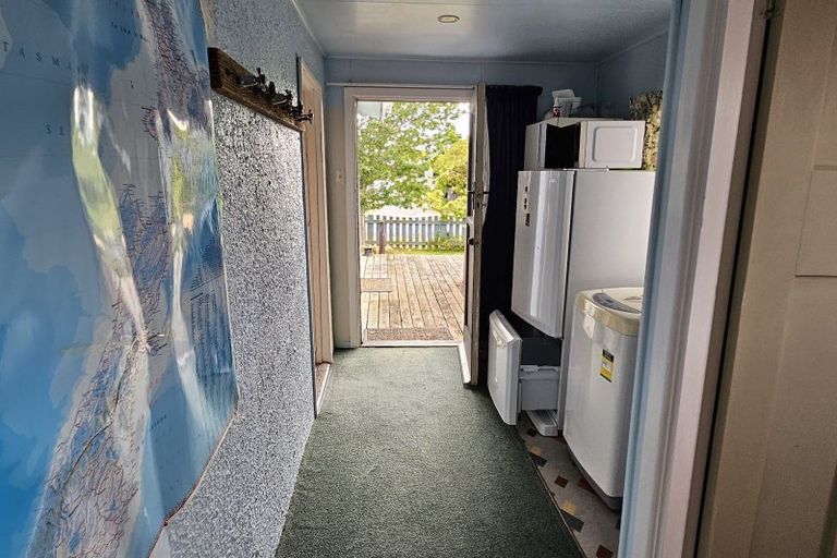 Photo of property in 9 Arthur Road, Owaka, 9585