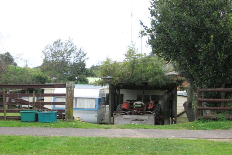 Photo of property in 55 Hahei Beach Road, Hahei, Whitianga, 3591