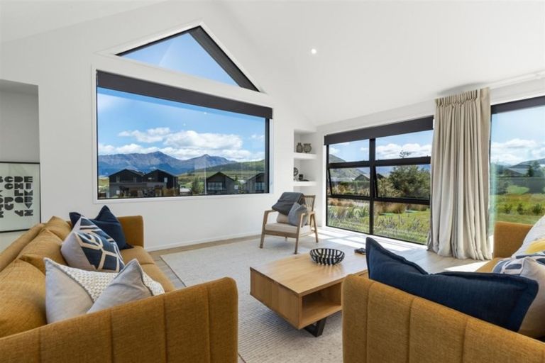 Photo of property in 9 Mcadam Drive, Jacks Point, Queenstown, 9371