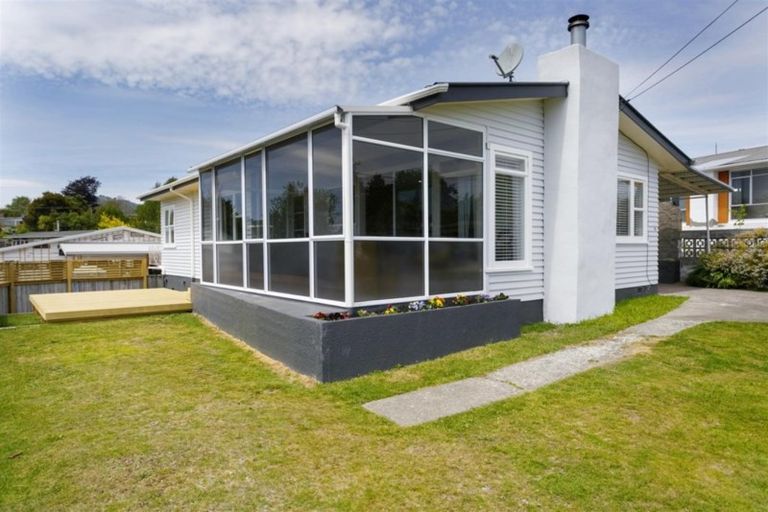 Photo of property in 2/30 Puriri Street, Hilltop, Taupo, 3330