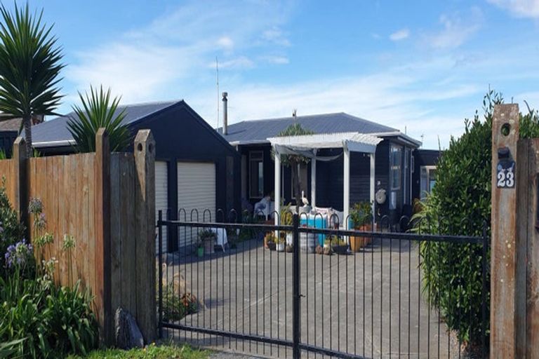 Photo of property in 23 Clifton Road, Haumoana, 4102