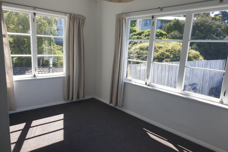 Photo of property in 60 Rodrigo Road, Kilbirnie, Wellington, 6022