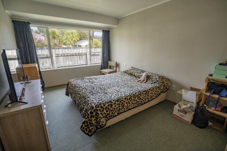 Photo of property in 42 Westmere Place, Manapouri, 9679