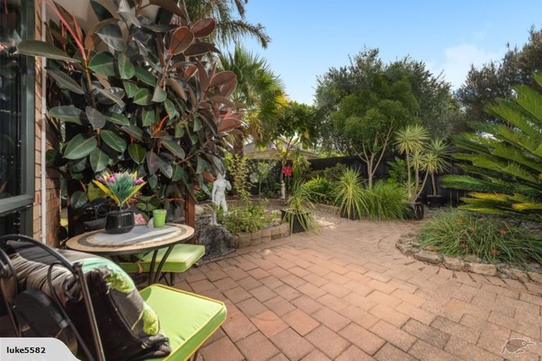 Photo of property in 596 Grenada Street, Papamoa Beach, Papamoa, 3118