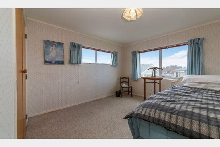 Photo of property in 36 Spence Road, Henderson, Auckland, 0612