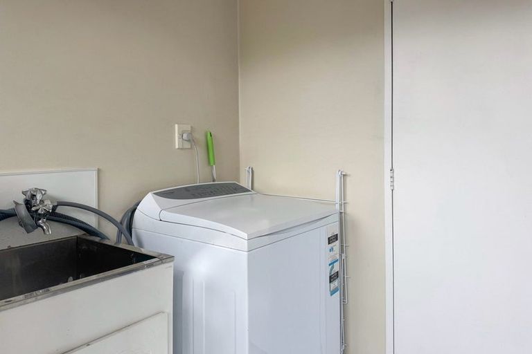 Photo of property in 8c Kupe Drive, Carterton, 5713