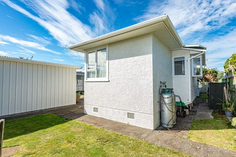 Photo of property in 34 Selwyn Crescent, College Estate, Whanganui, 4500