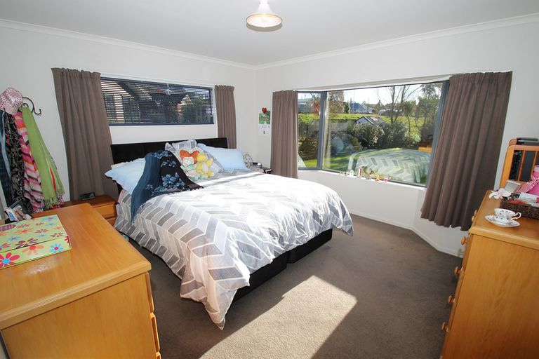 Photo of property in 10 Douglas Street, Allanton, Mosgiel, 9092