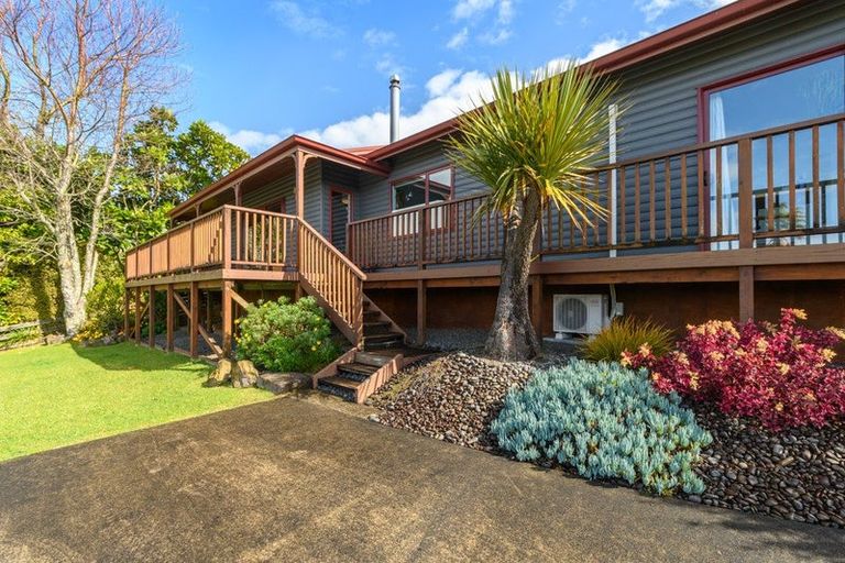 Photo of property in 61 Waipuna Grove, Welcome Bay, Tauranga, 3112