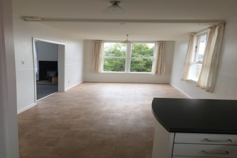 Photo of property in 32 Barbary Avenue, Kelston, Auckland, 0602