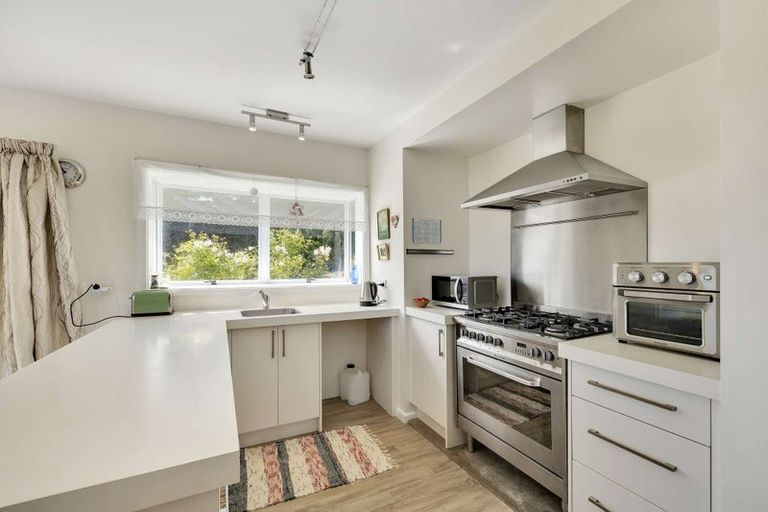 Photo of property in 17 Oxford Street, Waikari, 7420