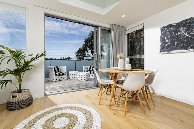 Photo of property in 8a Rarere Road, Hauraki, Auckland, 0622