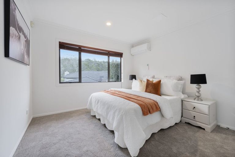 Photo of property in 54 Sapperton Drive, Henderson, Auckland, 0612