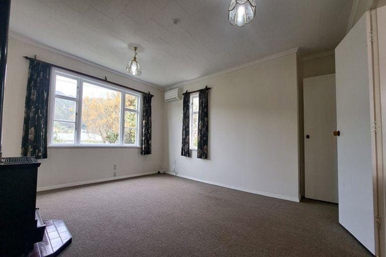 Photo of property in 7 Dublin Street, Wainuiomata, Lower Hutt, 5014