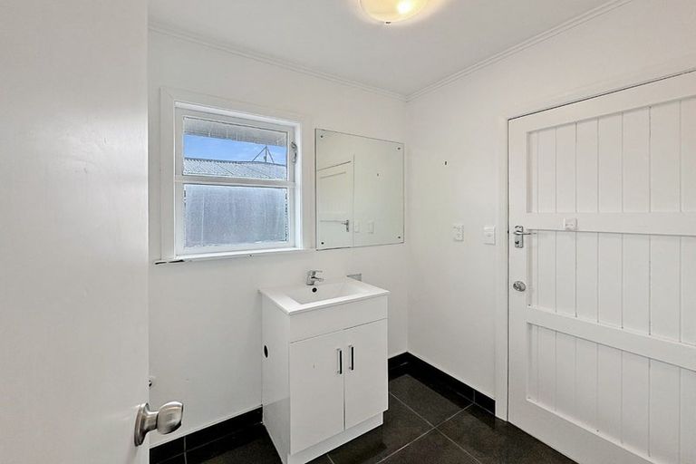 Photo of property in 11 Mcdougall Street, Manurewa East, Auckland, 2102