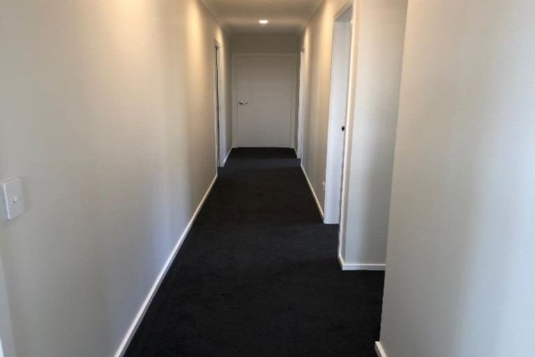 Photo of property in 8 Tapuhikura Street, Waikanae, 5036