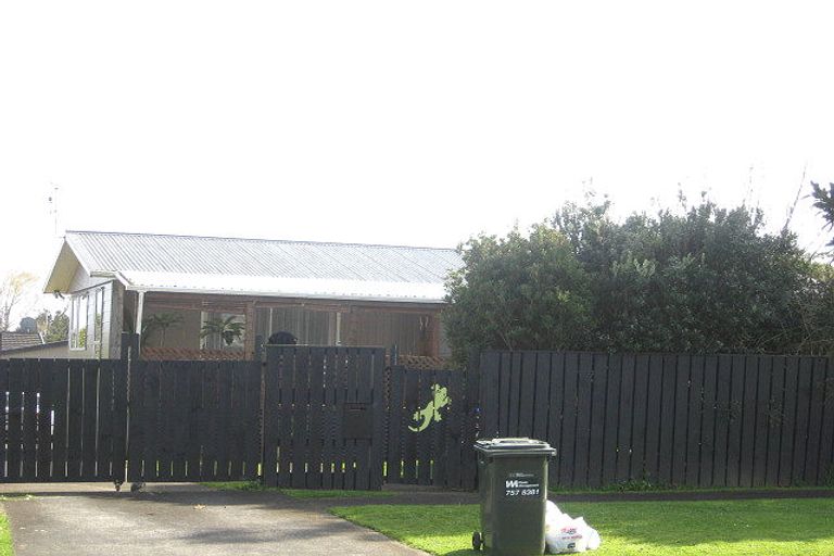 Photo of property in 23 High Street East, Waitara, 4320