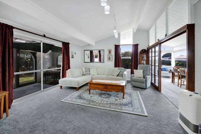 Photo of property in 30a Disraeli Street, Hawera, 4610