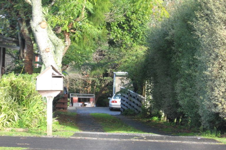 Photo of property in 4 Freshney Place, Hillpark, Auckland, 2102