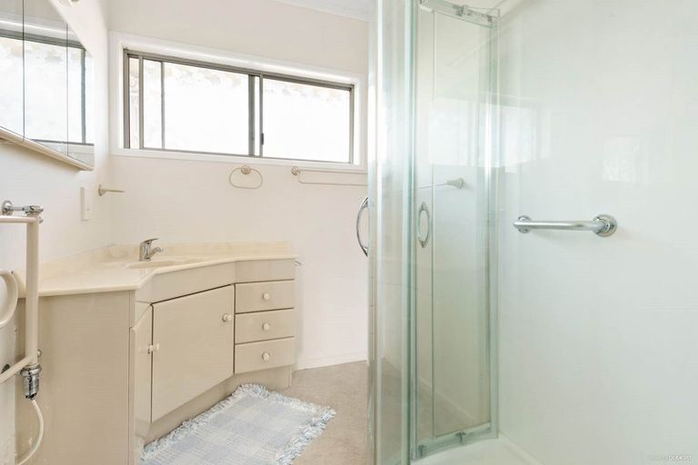 Photo of property in 2/25 Mccrystal Avenue, Bucklands Beach, Auckland, 2012