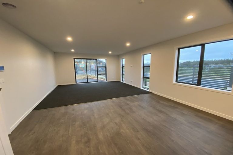 Photo of property in 22 Karearea Avenue, Kenepuru, Porirua, 5022