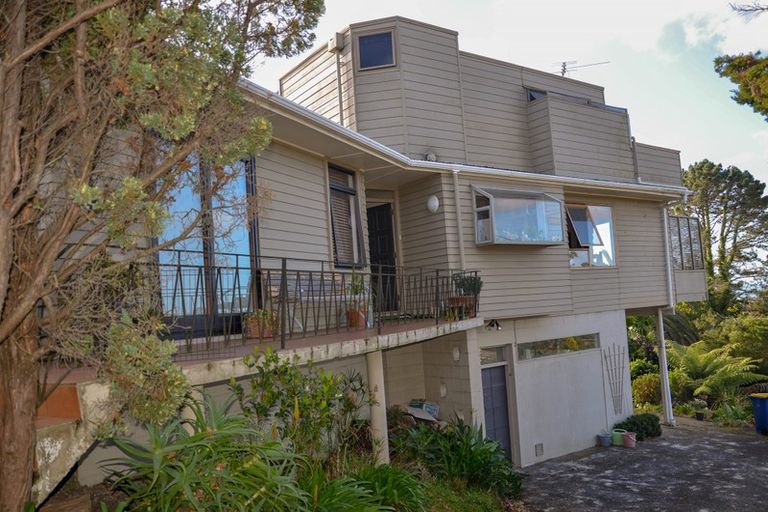 Photo of property in 557 East Coast Road, Browns Bay, Auckland, 0630