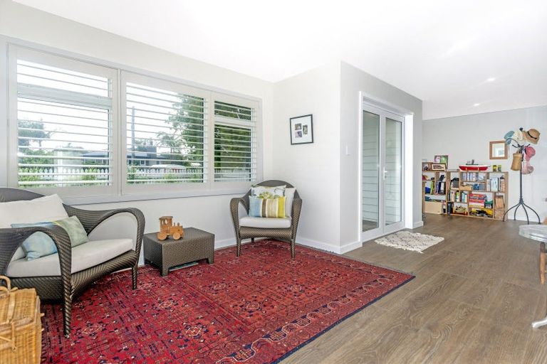 Photo of property in 14 Lysnar Street, Okitu, Gisborne, 4010