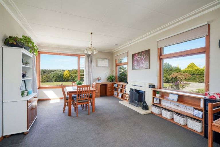 Photo of property in 1048 Lochiel-branxholme Road, Branxholme, Invercargill, 9874