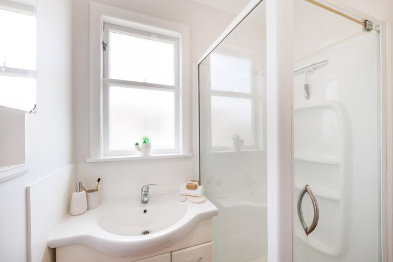 Photo of property in 27 Pembroke Street, Highbury, Palmerston North, 4412