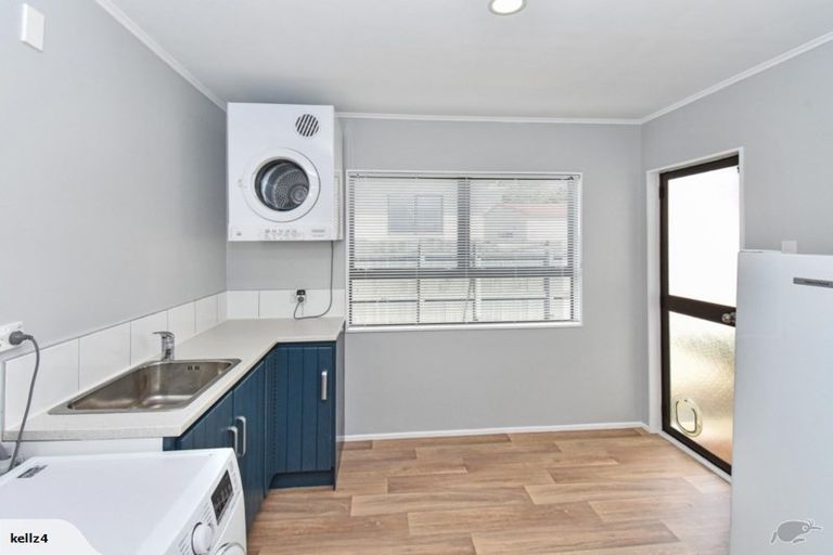 Photo of property in 17 Mellsop Avenue, Waiuku, 2123