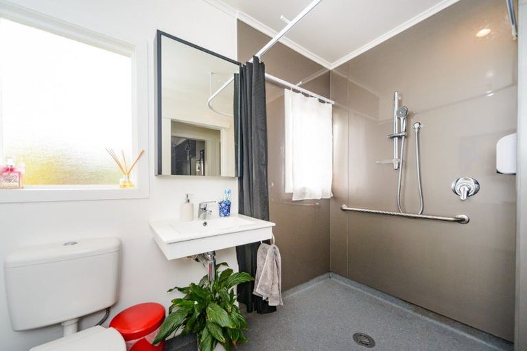 Photo of property in 21 Slacks Road, Awapuni, Palmerston North, 4412