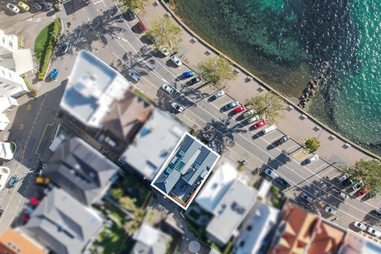 Photo of property in 286 Oriental Parade, Oriental Bay, Wellington, 6011