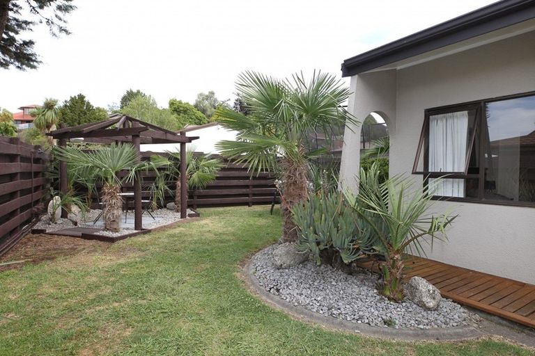 Photo of property in 17 Churchill Drive, Taradale, Napier, 4112