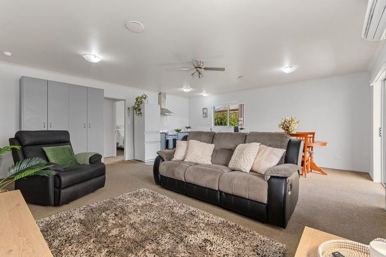 Photo of property in 6 Cobble Lane, Morningside, Whangarei, 0110