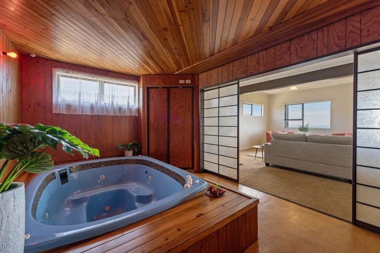 Photo of property in 44 Tireti Road, Titahi Bay, Porirua, 5022